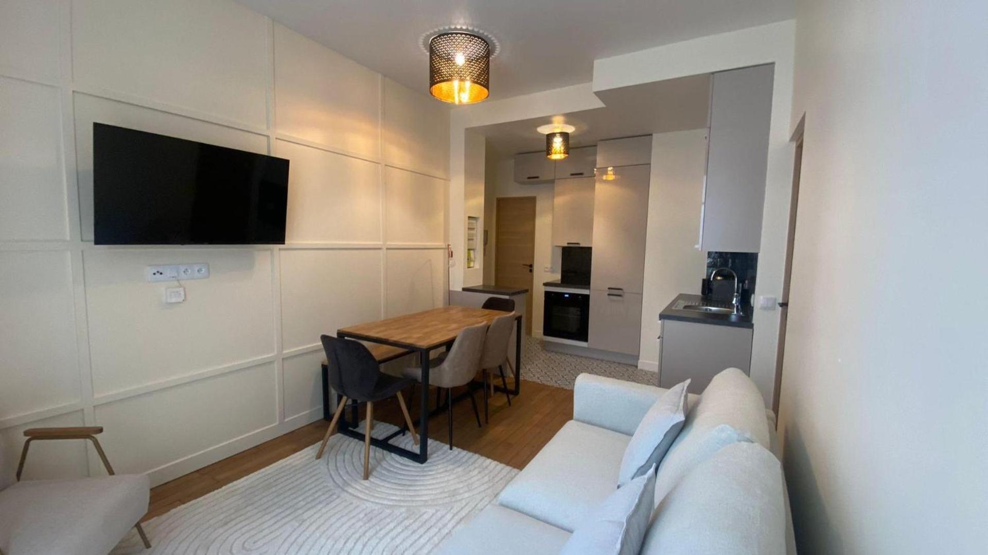 Appartement Nouveau - Emplacement Ideal Pour 6p