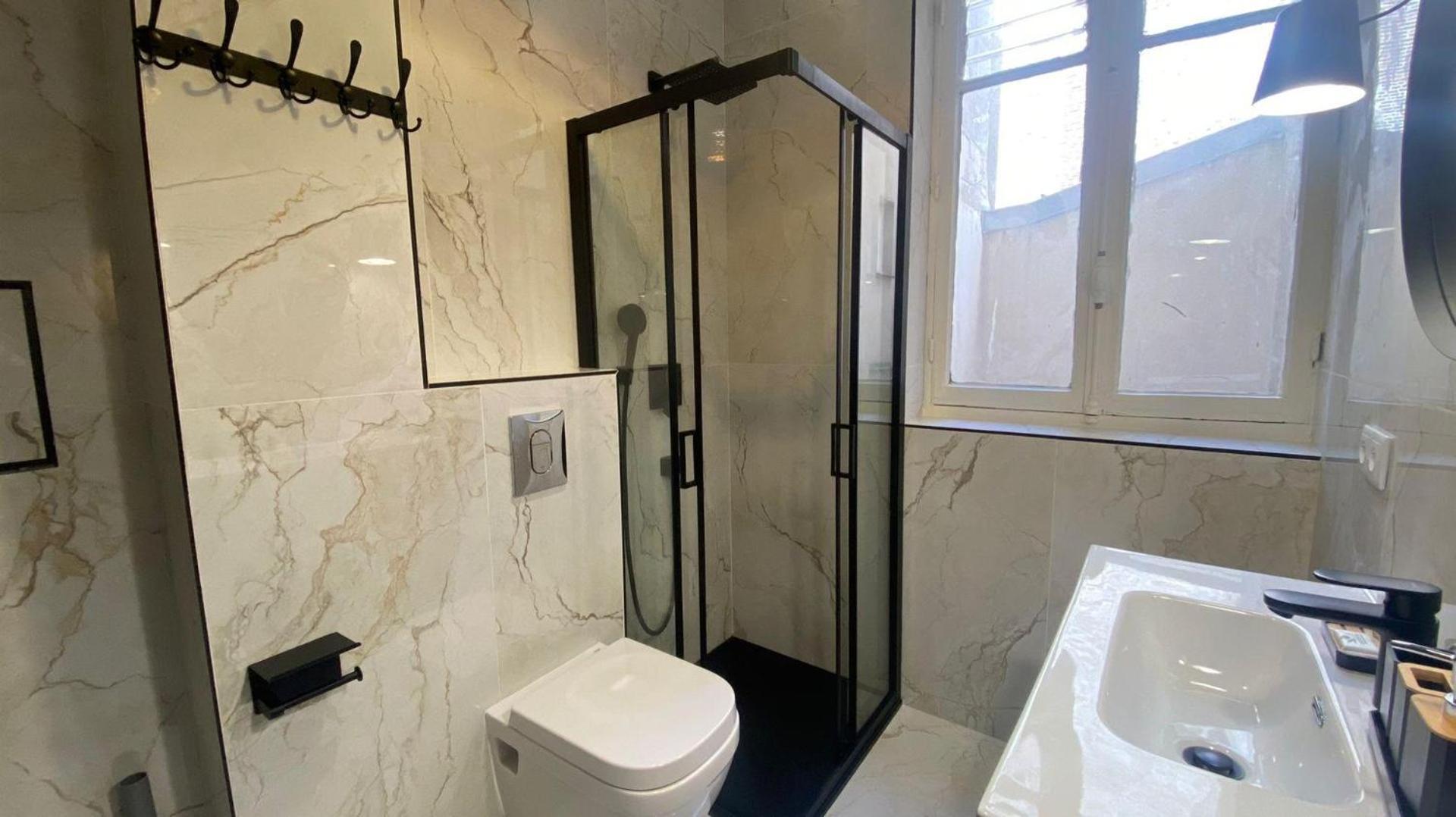 Nouveau - Emplacement Ideal Pour 6p Appartement *